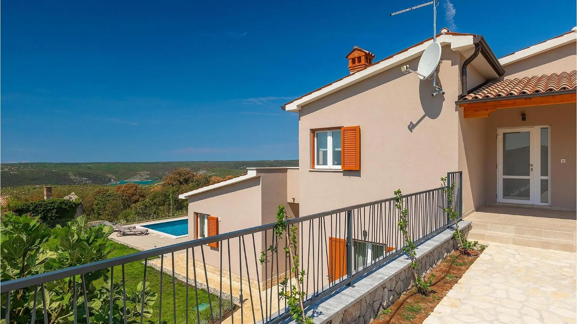 Holiday home Villa Bay View Diminici