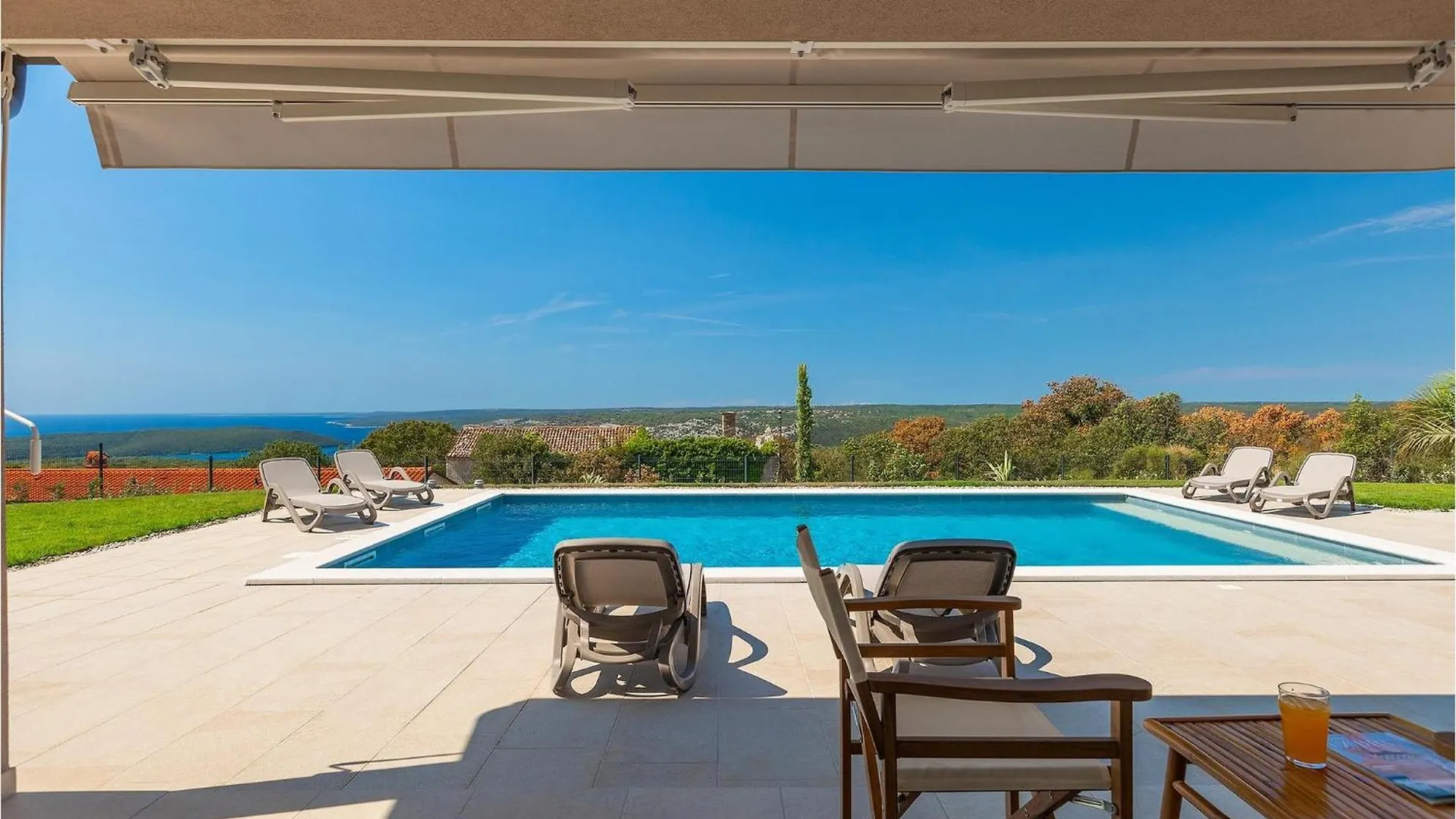 Holiday home Villa Bay View Diminici