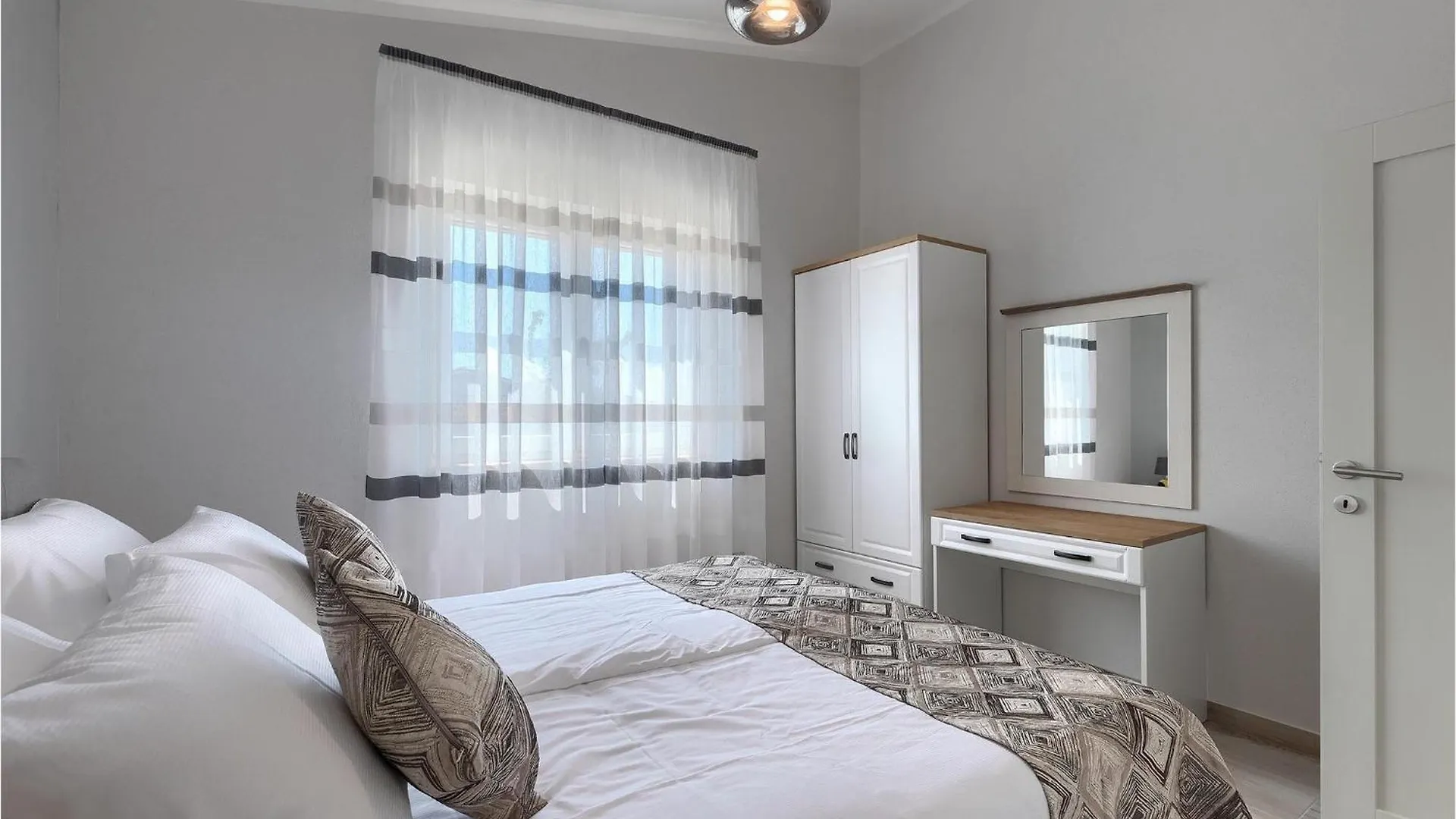 Villa Bay View Diminici Holiday home